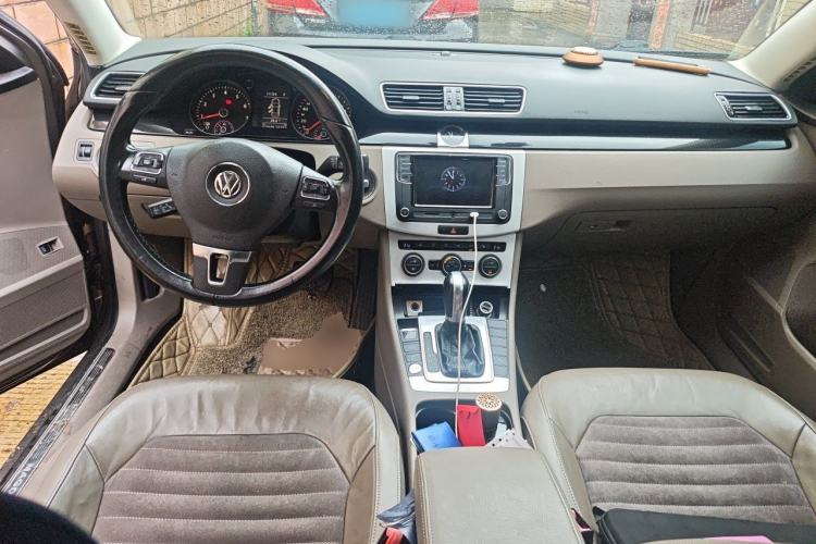 Used Volkswagen Magotan 2015 Facelift 1.8TSI Luxury Model Center Console