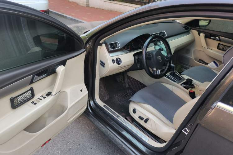Used Volkswagen Magotan 2015 1.8TSI Advanced Model Driver Seat