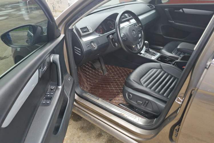 Used Volkswagen Magotan 2015 1.8TSI Advanced Model Driver Seat