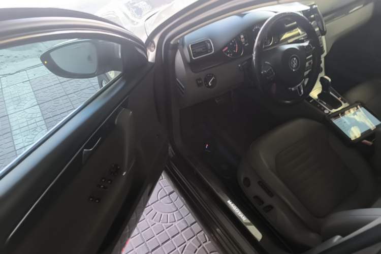 Used Volkswagen Magotan 2015 1.8TSI Prestige Model Driver Seat