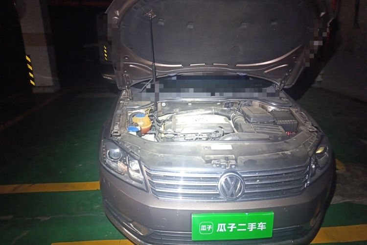 Used Volkswagen Magotan 2015 1.8TSI Prestige Model Engine Bay Right