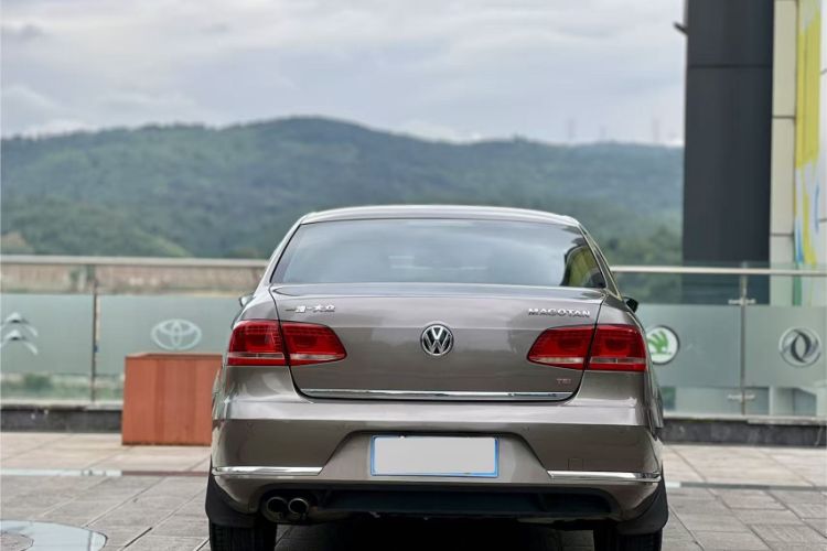 Used Volkswagen Magotan 2015 2.0 TSI Prestige Model Exterior 3
