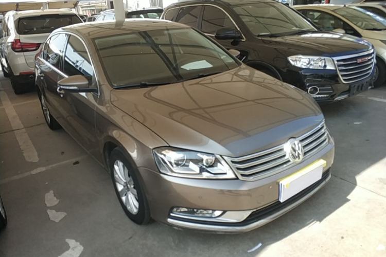 Used Volkswagen Magotan 2015 1.8TSI Advanced Model Front Right 45 Deg
