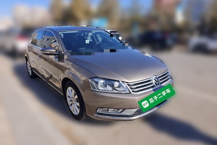 Used Volkswagen Magotan 2015 Revised Version 2.0 TSI Luxury Edition Front Right 45 Deg