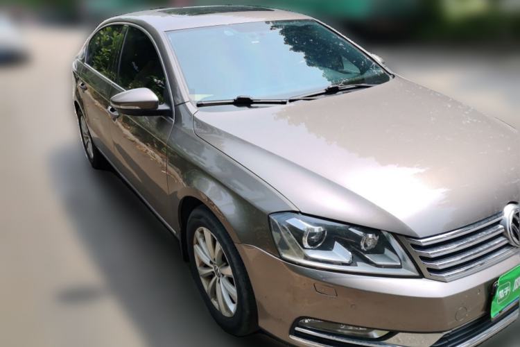 Used Volkswagen Magotan 2015 Revised Version 2.0 TSI Luxury Edition Front Right 45 Deg