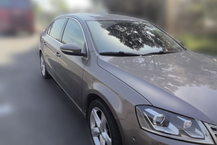 Used Volkswagen Magotan 2015 Revised 1.8TSI Prestige Version Front Right 45 Deg