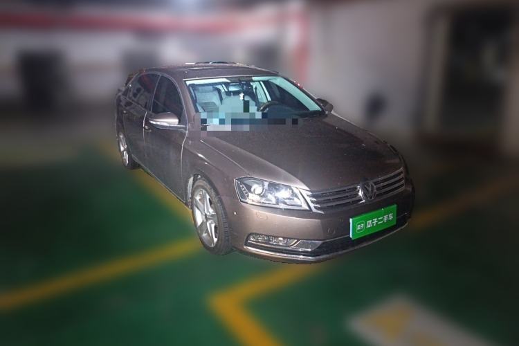 Used Volkswagen Magotan 2015 1.8TSI Prestige Model Front Right 45 Deg
