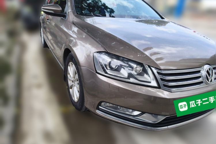 Used Volkswagen Magotan 2015 Facelift 1.8TSI Luxury Model Front Right 45 Deg
