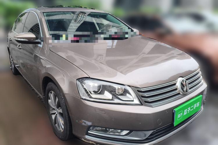 Used Volkswagen Magotan 2015 1.8TSI Luxury Model Front Right 45 Deg