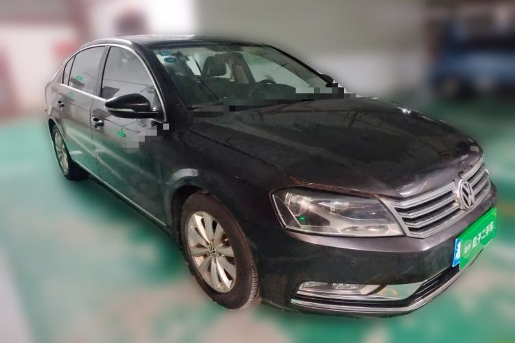 Used Volkswagen Magotan 2015 1.8TSI Advanced Model Front Right 45 Deg