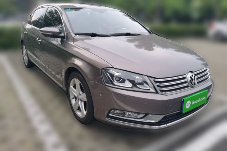 Used Volkswagen Magotan 2015 Revised 1.8TSI Prestige Version Front Right 45 Deg