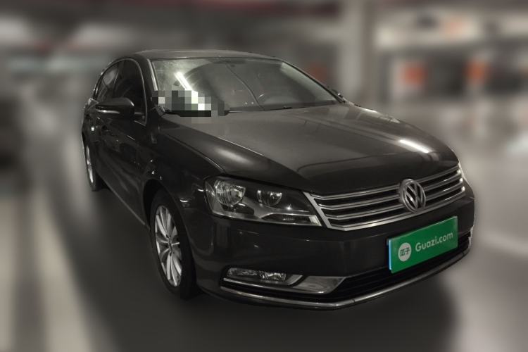 Used Volkswagen Magotan 2015 1.8TSI Advanced Model Front Right 45 Deg