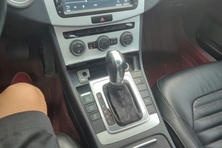 Used Volkswagen Magotan 2015 1.8TSI Advanced Model Gear Lever