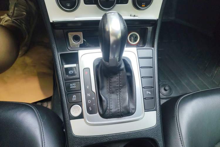 Used Volkswagen Magotan 2015 Facelift 1.8TSI Luxury Model Gear Lever