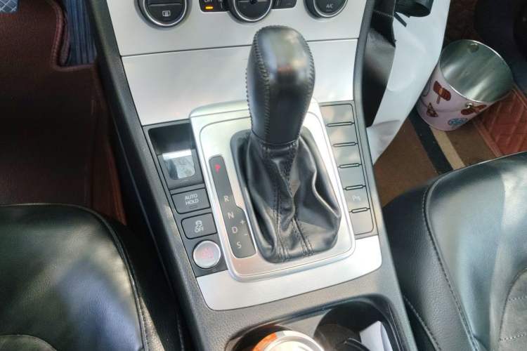 Used Volkswagen Magotan 2015 1.8TSI Luxury Model Gear Lever