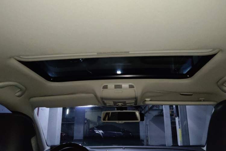 Used Volkswagen Magotan 2015 2.0 TSI Prestige Model Headliner