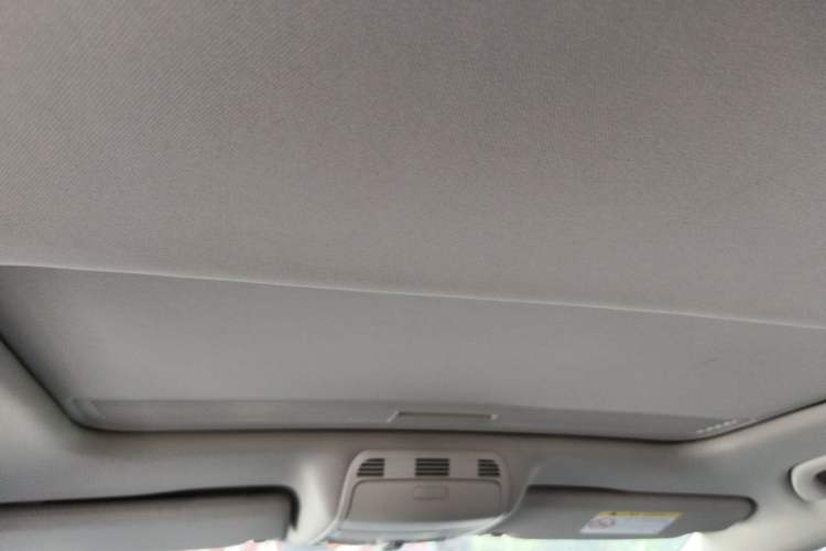 Used Volkswagen Magotan 2015 Facelift 1.8TSI Luxury Model Headliner