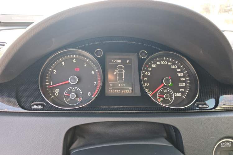 Used Volkswagen Magotan 2015 Revised Version 2.0 TSI Luxury Edition Instrument Cluster
