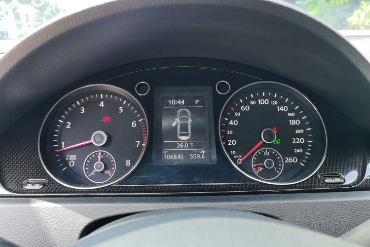 Used Volkswagen Magotan 2015 Revised Version 2.0 TSI Luxury Edition Instrument Cluster