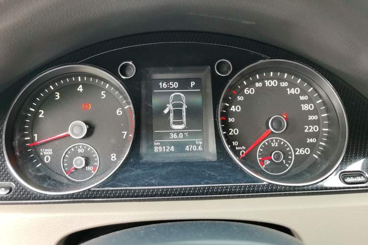Used Volkswagen Magotan 2015 Facelift 1.8TSI Luxury Model Instrument Cluster
