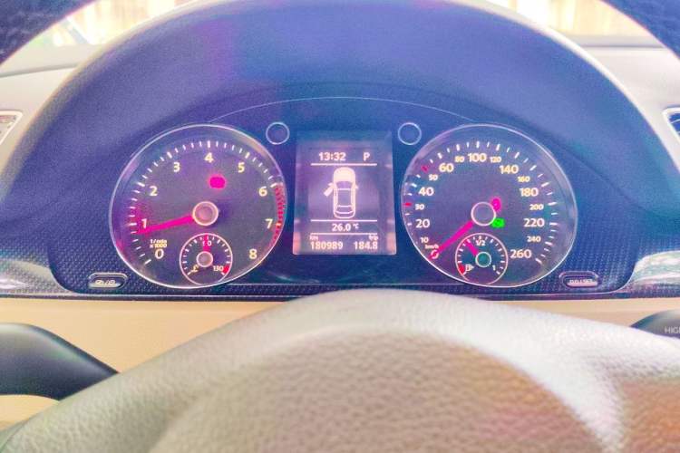Used Volkswagen Magotan 2015 Facelift 1.8TSI Luxury Model Instrument Cluster