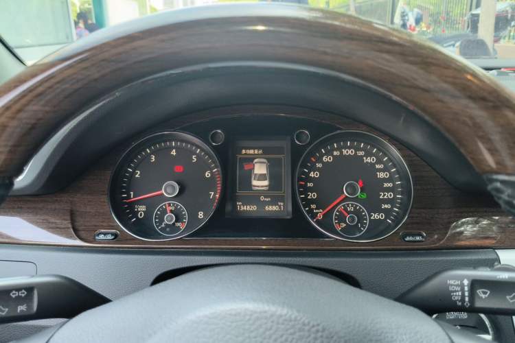 Used Volkswagen Magotan 2015 Revised 1.8TSI Prestige Version Instrument Cluster