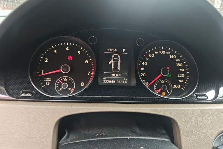 Used Volkswagen Magotan 2015 Facelift 1.8TSI Luxury Model Instrument Cluster