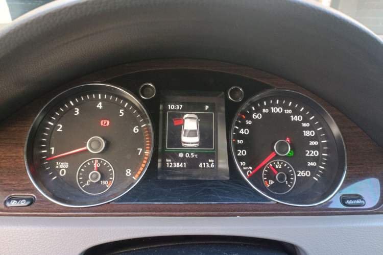Used Volkswagen Magotan 2015 2.0 TSI Prestige Model Instrument Cluster