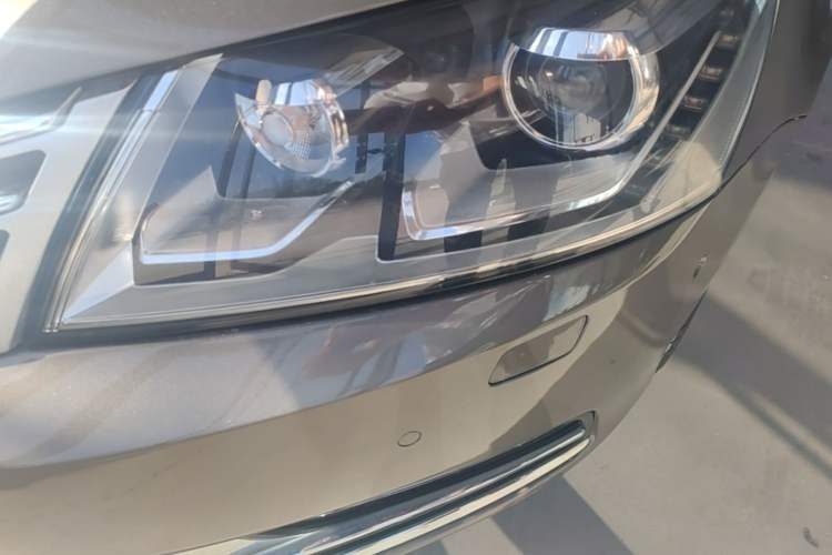 Used Volkswagen Magotan 2015 1.8TSI Prestige Model Left Front Headlight