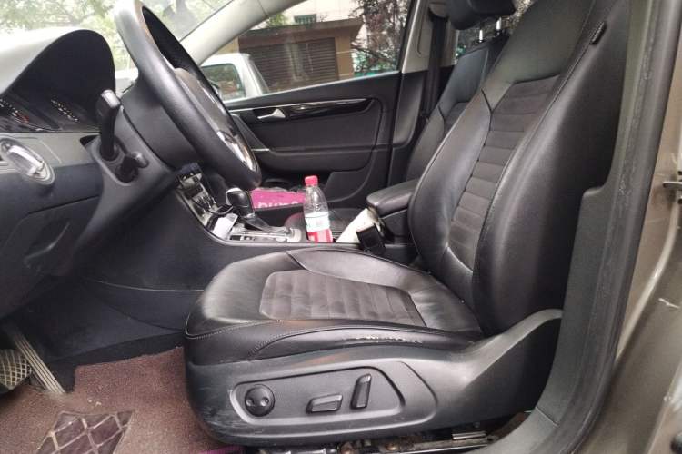 Used Volkswagen Magotan 2015 Revised Version 2.0 TSI Luxury Edition Left Front Seat