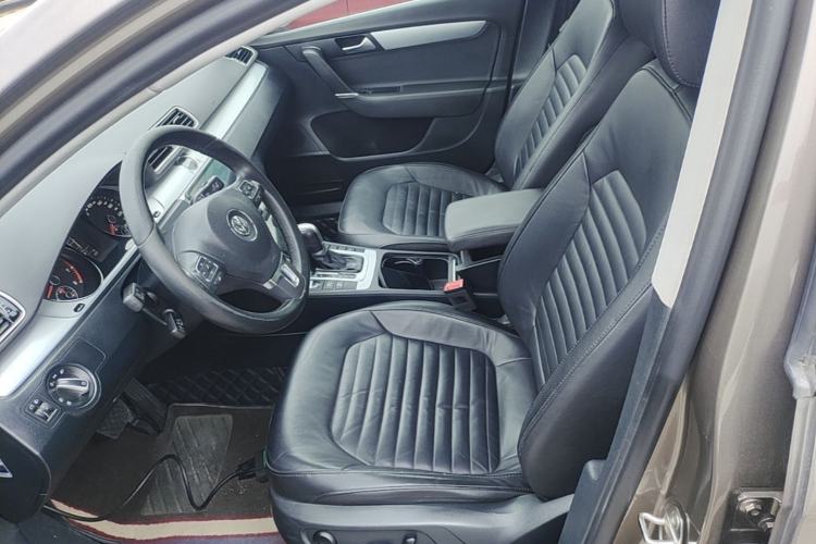 Used Volkswagen Magotan 2015 1.8TSI Advanced Model Left Front Seat