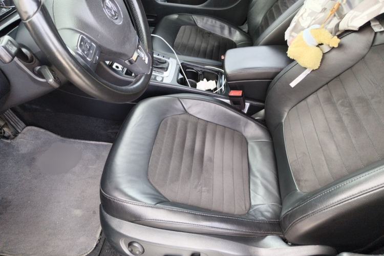 Used Volkswagen Magotan 2015 Facelift 1.8TSI Luxury Model Left Front Seat