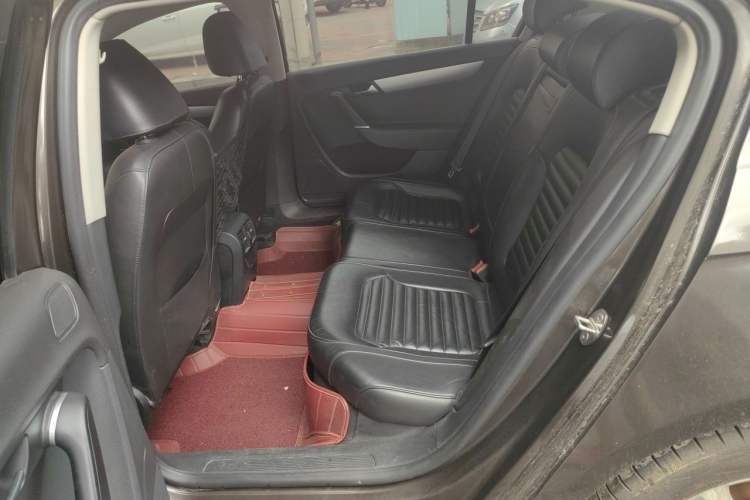 Used Volkswagen Magotan 2015 1.8TSI Advanced Model Left Rear Seat