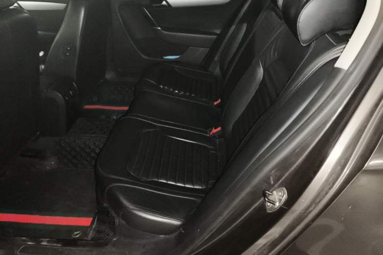 Used Volkswagen Magotan 2015 1.8TSI Advanced Model Left Rear Seat