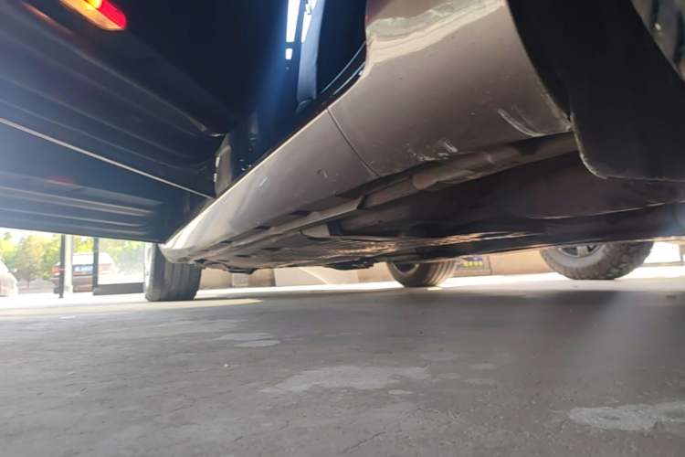 Used Volkswagen Magotan 2015 1.8TSI Prestige Model Left Side Sill