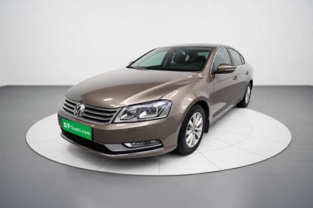 Ojetý Volkswagen Magotan 2015 Facelift 1.8TSI Luxury Model