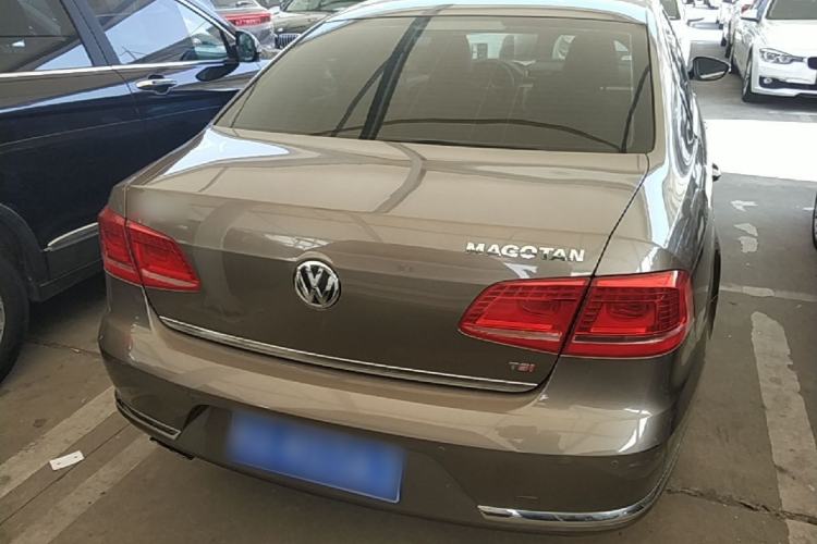 Used Volkswagen Magotan 2015 1.8TSI Advanced Model Rear