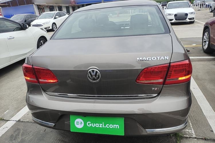 Used Volkswagen Magotan 2015 1.8TSI Advanced Model Rear