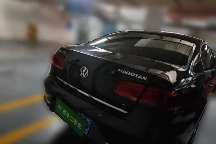 Used Volkswagen Magotan 2015 1.8TSI Luxury Model Rear