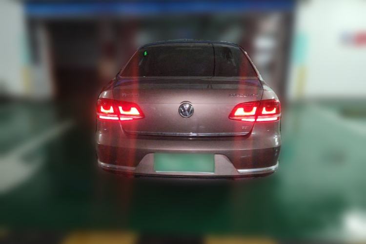 Used Volkswagen Magotan 2015 Facelift 1.8TSI Luxury Model Rear