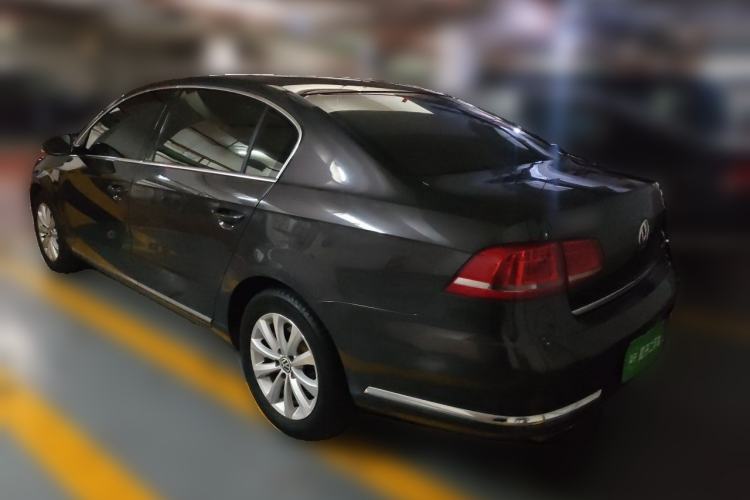 Used Volkswagen Magotan 2015 1.8TSI Luxury Model Rear Left 45 Deg
