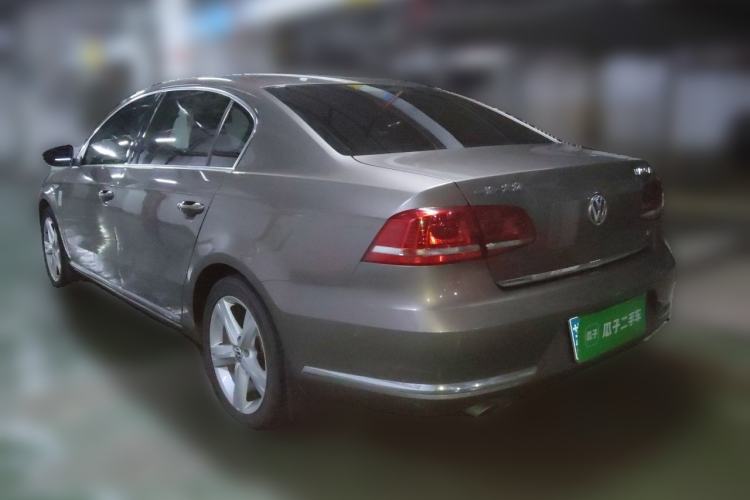 Used Volkswagen Magotan 2015 2.0 TSI Prestige Model Rear Left 45 Deg