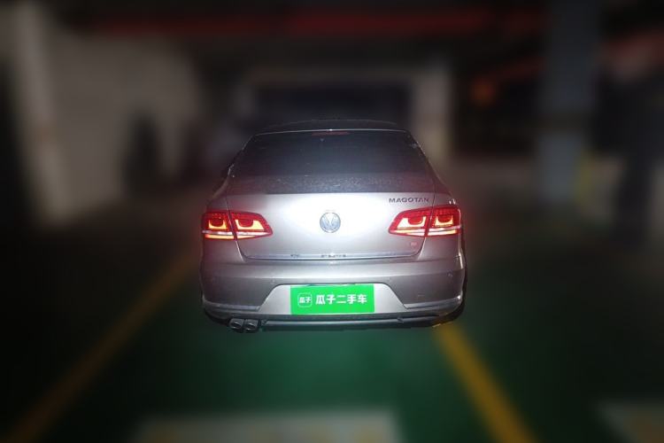 Used Volkswagen Magotan 2015 1.8TSI Prestige Model Rear