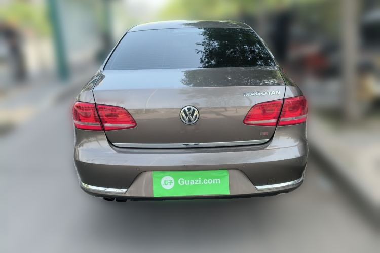 Used Volkswagen Magotan 2015 Revised 1.8TSI Prestige Version Rear