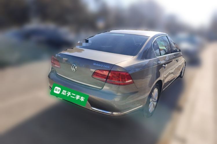 Used Volkswagen Magotan 2015 Revised Version 2.0 TSI Luxury Edition Rear Right 45 Deg