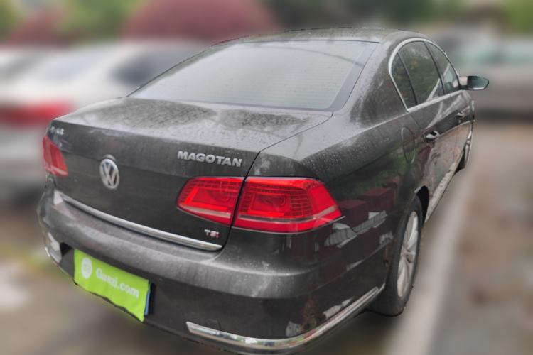 Used Volkswagen Magotan 2015 1.8TSI Advanced Model Rear Right 45 Deg