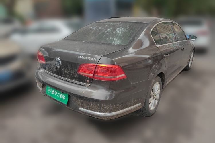 Used Volkswagen Magotan 2015 1.8TSI Advanced Model Rear Right 45 Deg
