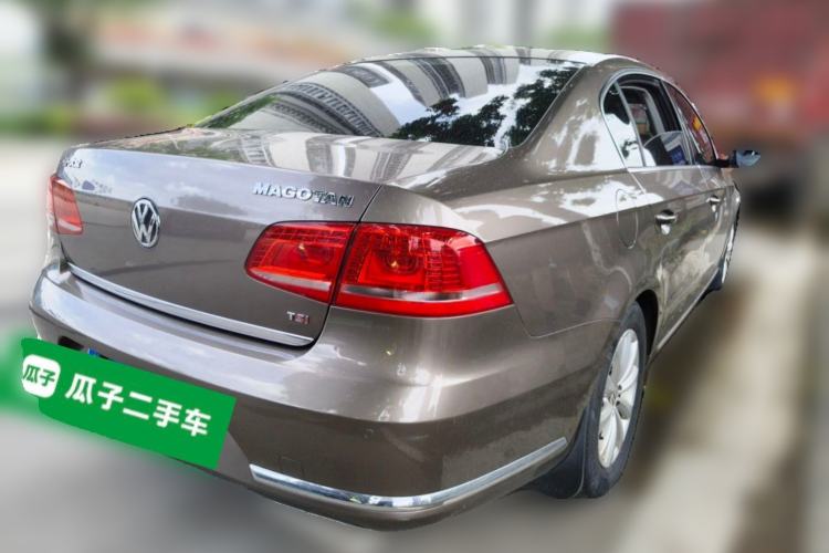Used Volkswagen Magotan 2015 Facelift 1.8TSI Luxury Model Rear Right 45 Deg