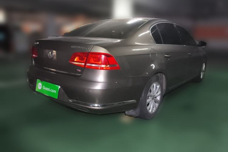 Used Volkswagen Magotan 2015 2.0 TSI Luxury Model Rear Right 45 Deg