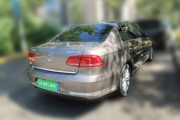 Used Volkswagen Magotan 2015 1.8TSI Luxury Model Rear Right 45 Deg